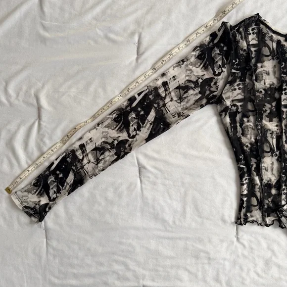 Streetwear Society Black & White Abstract Mesh Long Sleeve Top - Picture 9 of 10